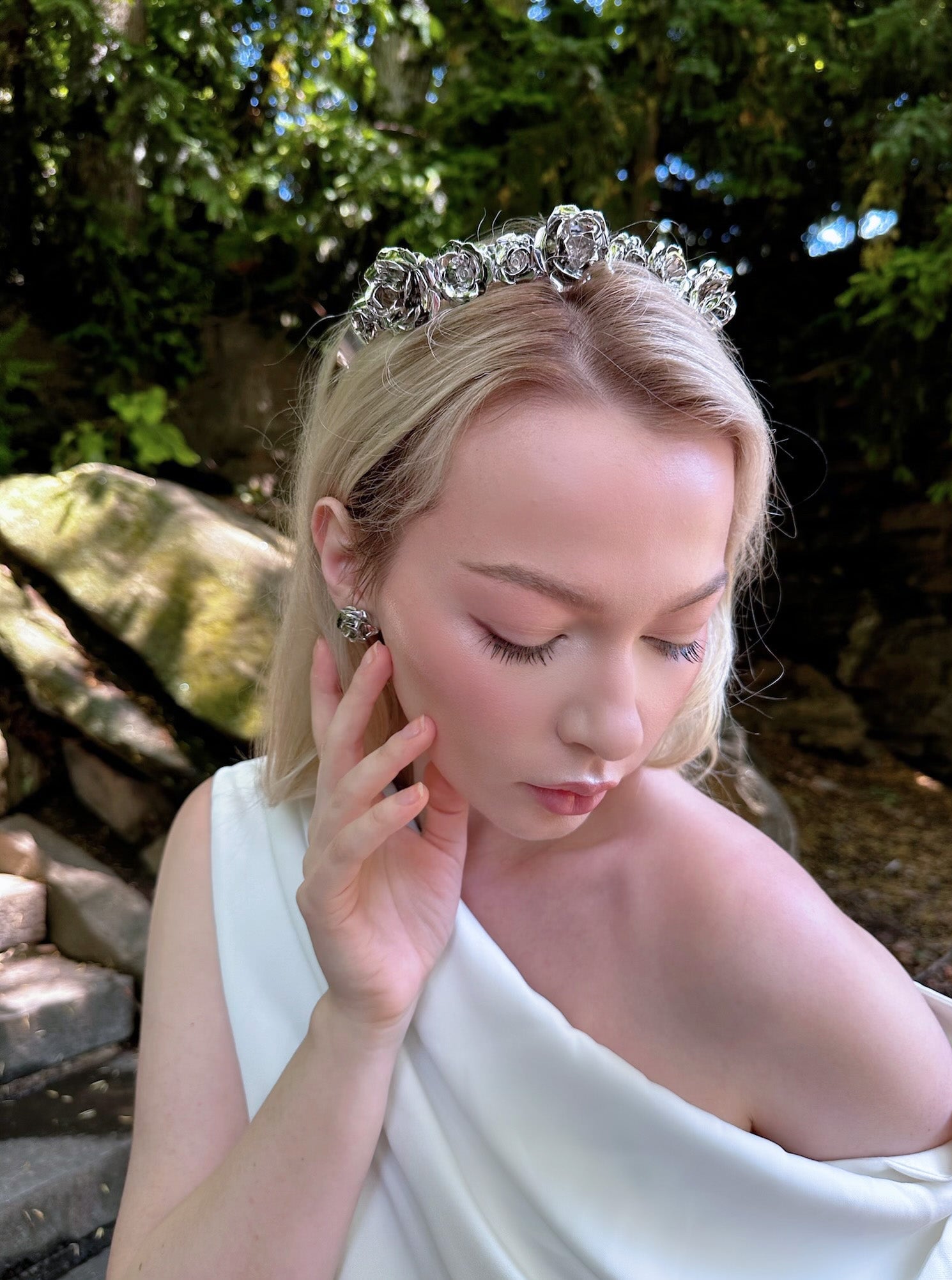 FIELD OF ROSES STUD EARRINGS Earrings Epona Valley