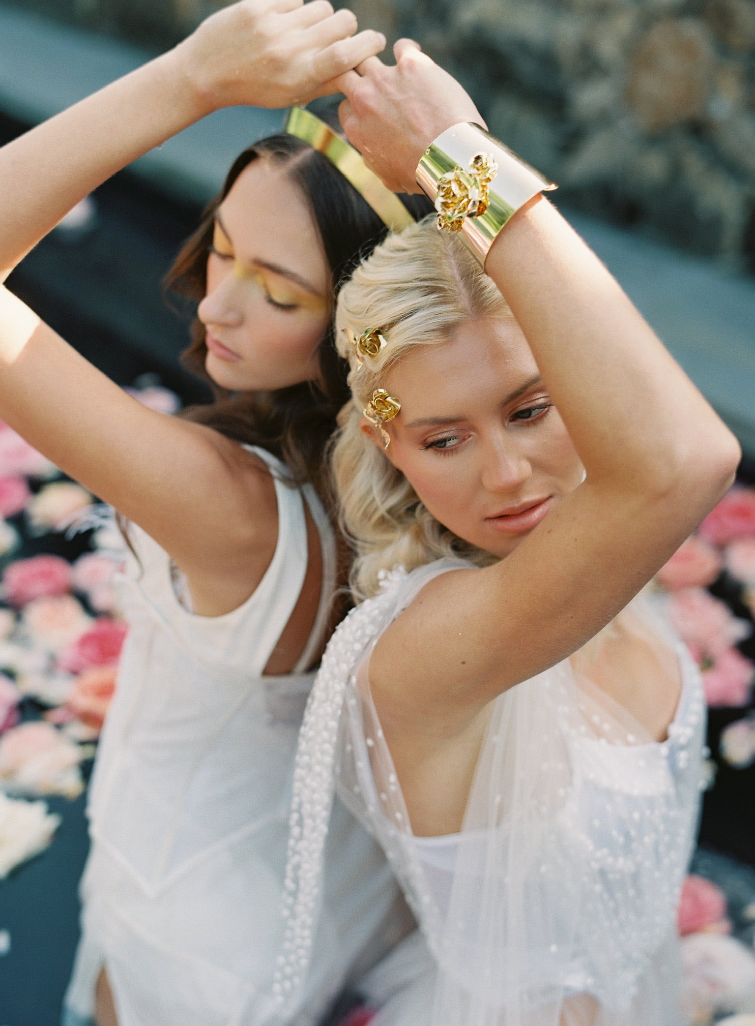 FIELD OF ROSES CUFF Bracelets Epona Valley