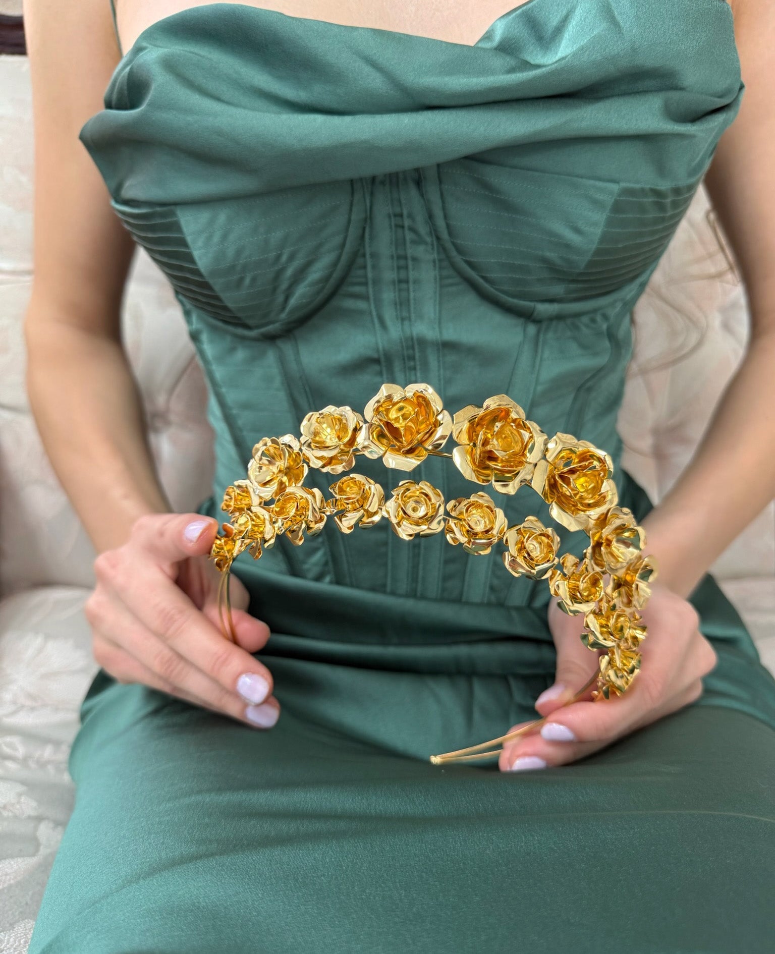 FIELD OF ROSES GARLAND Epona Valley