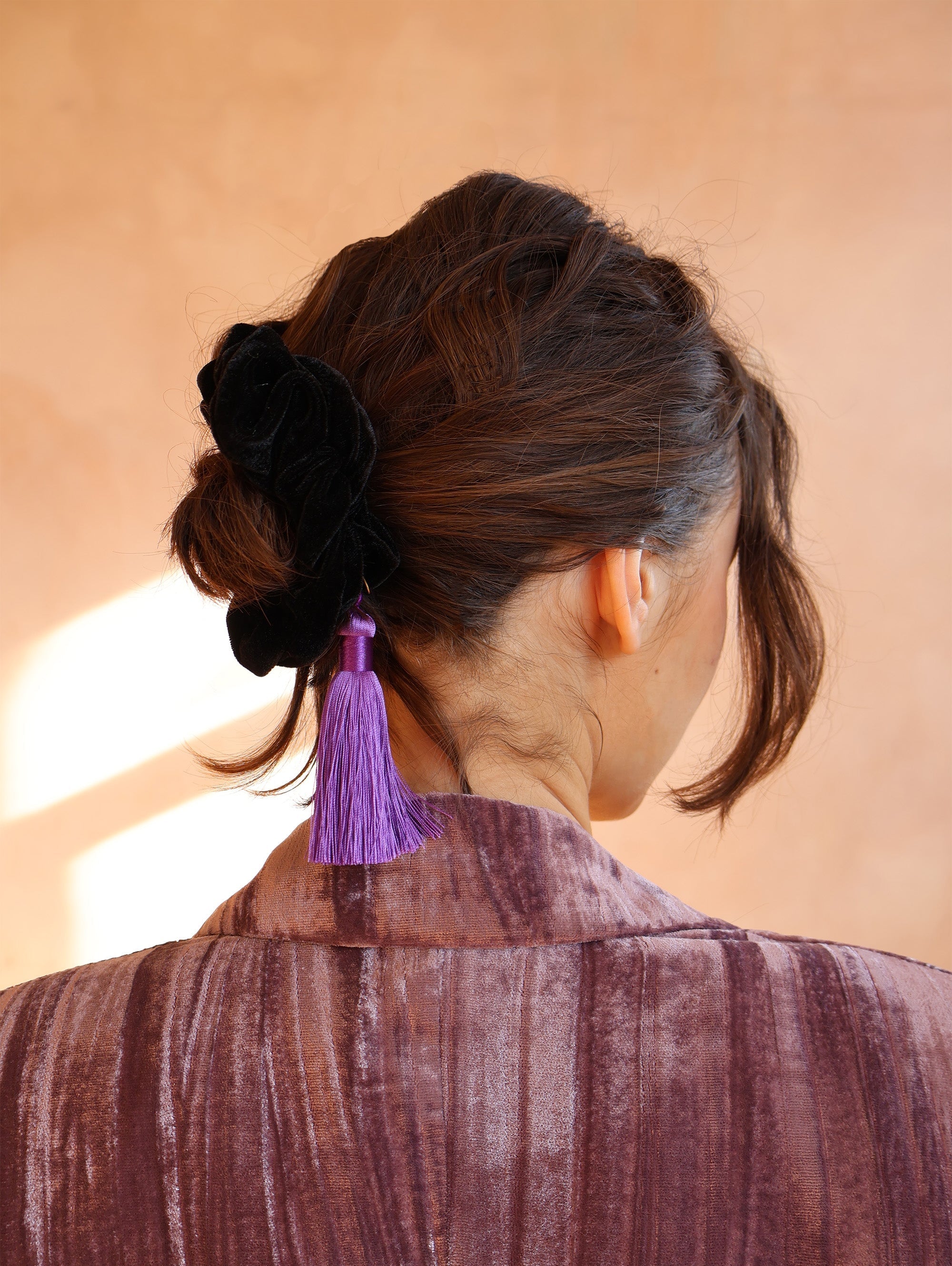 GALERIE TASSEL SCRUNCHIE Epona Valley Purple