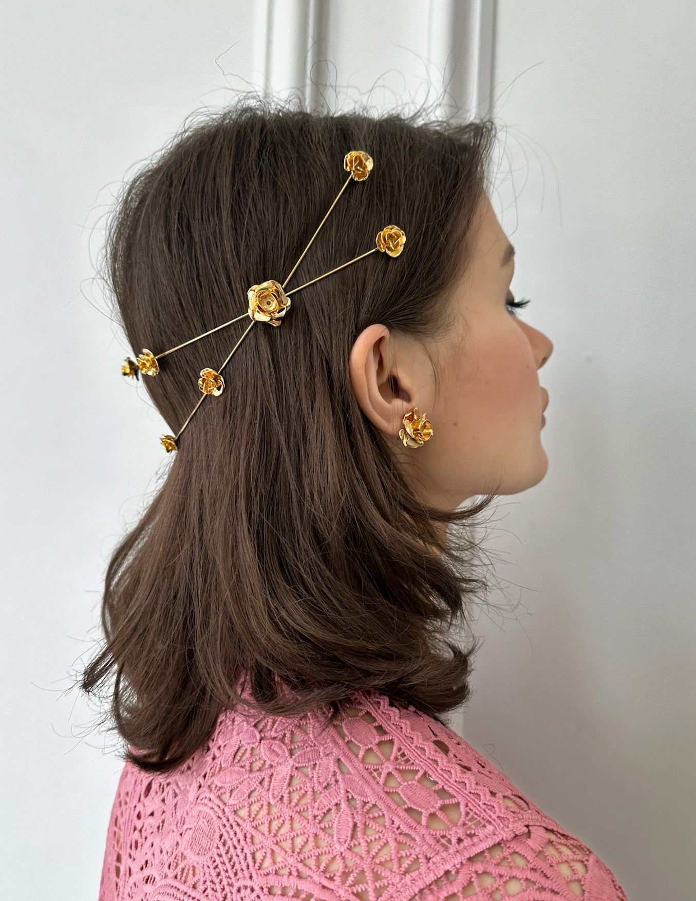 FIELD OF ROSES CIRCLET Epona Valley