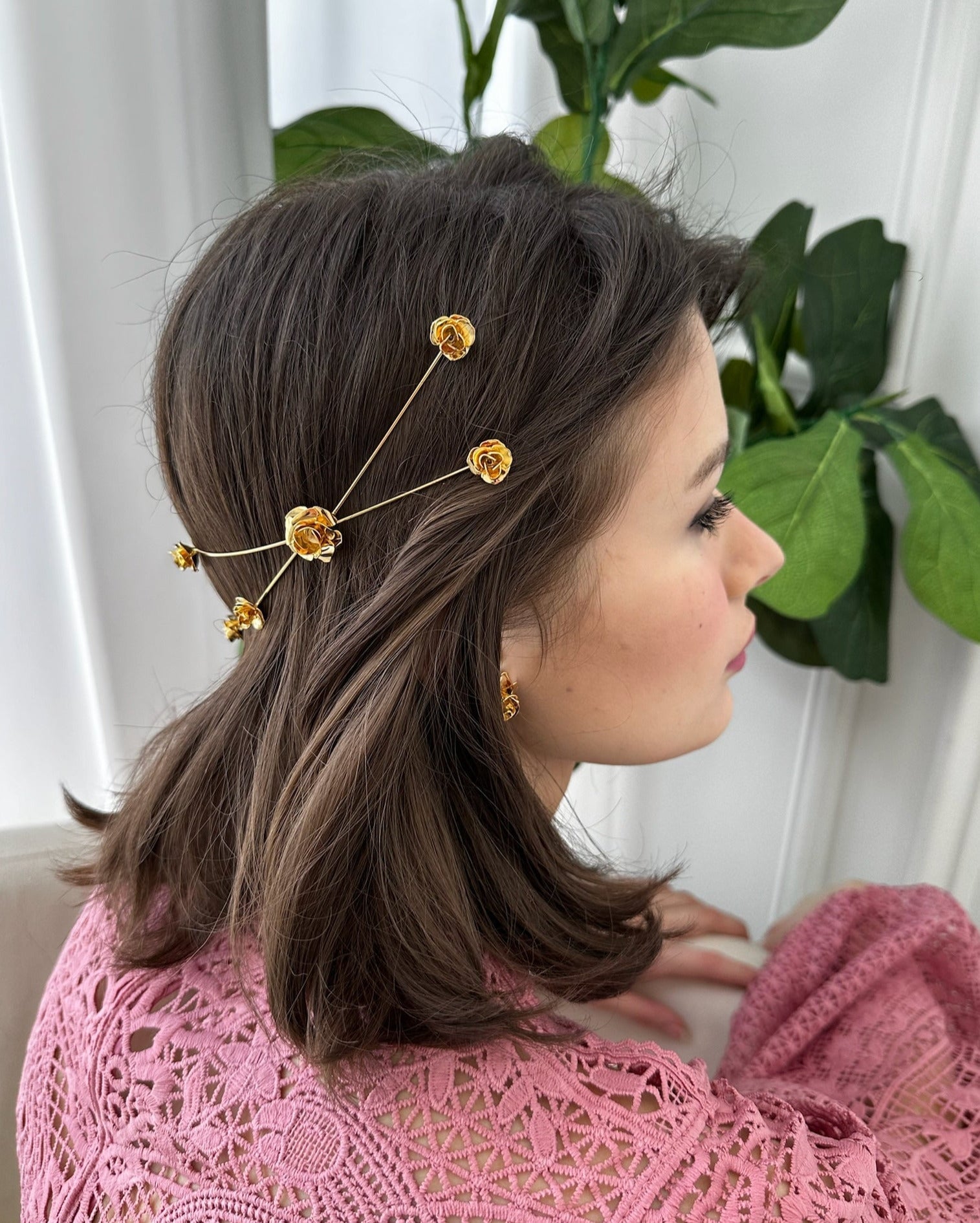 FIELD OF ROSES CIRCLET Epona Valley