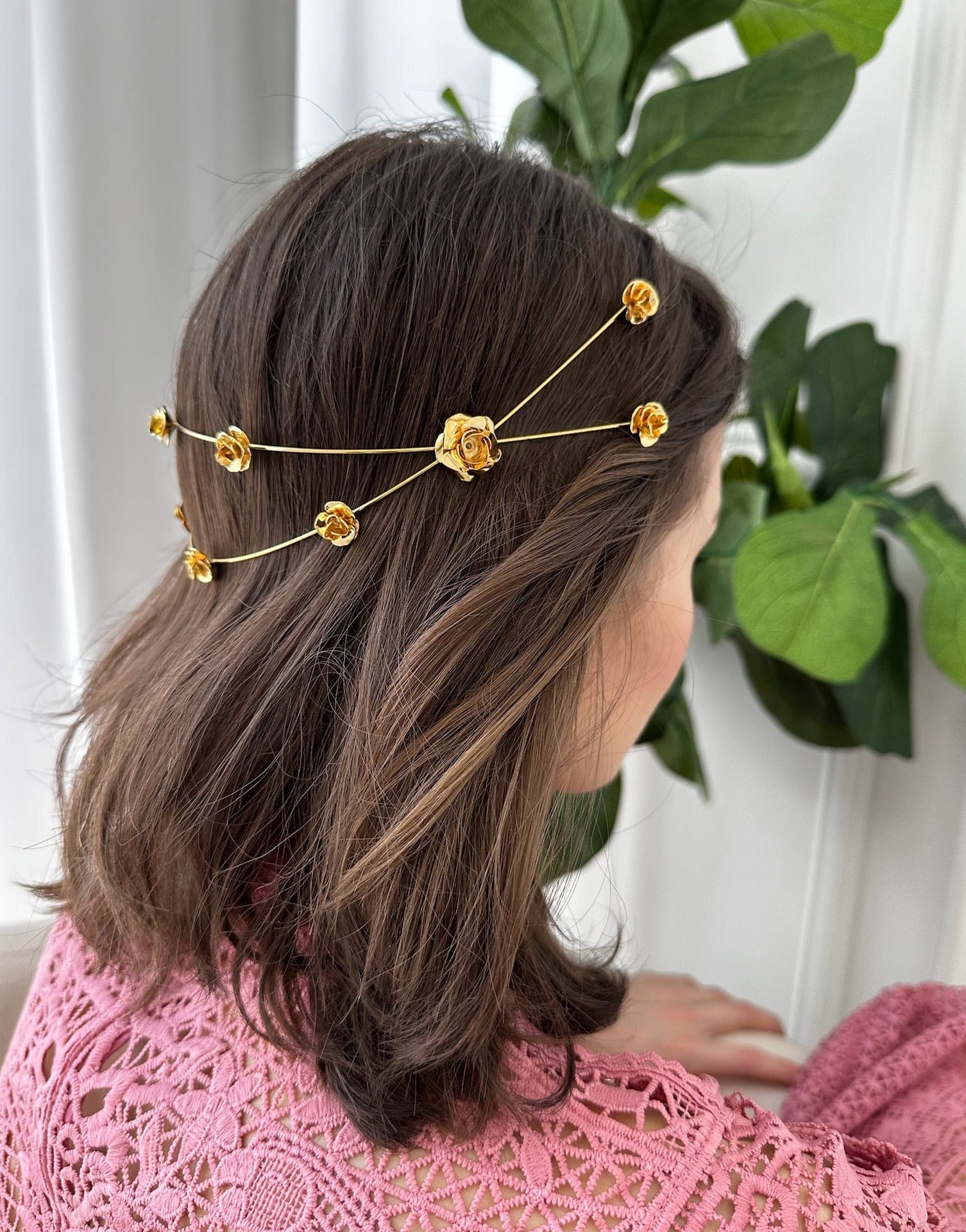 FIELD OF ROSES CIRCLET Epona Valley