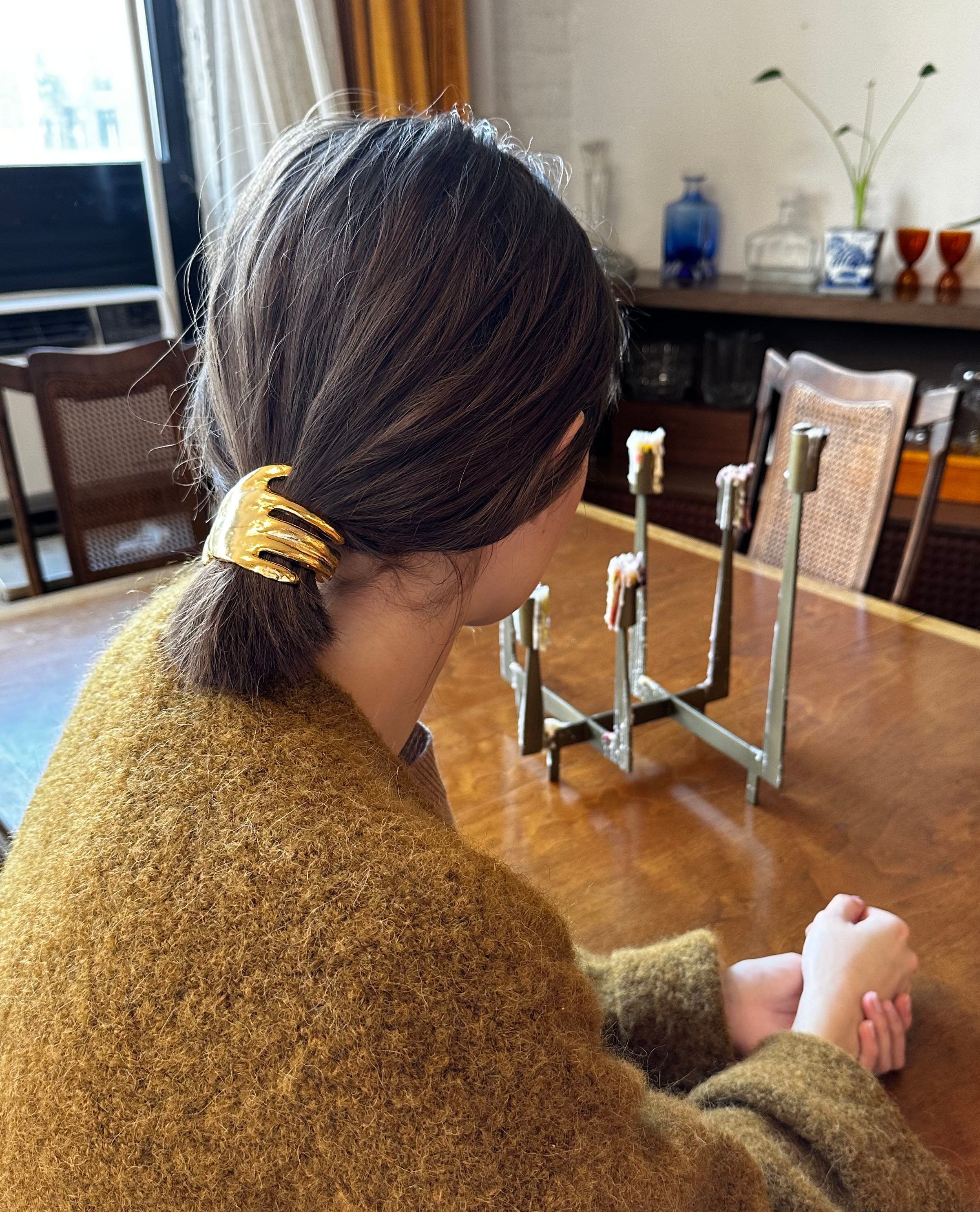 LE HAND BARRETTE Clips & Barrettes Epona Valley