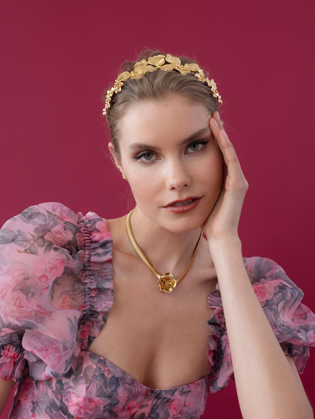 FIELD OF ROSES NECKLACE Epona Valley