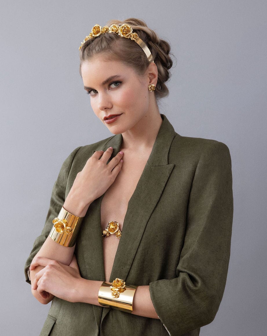 FIELD OF ROSES CUFF Bracelets Epona Valley