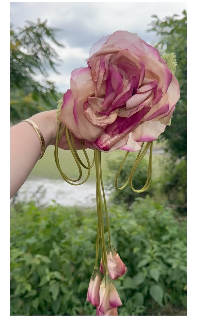 DAPHNE ROSE CASCADE BARRETTE Epona Valley