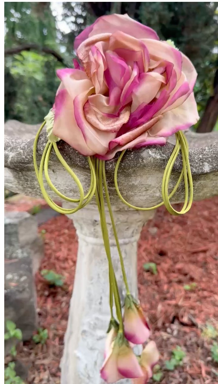 DAPHNE ROSE CASCADE BARRETTE Epona Valley