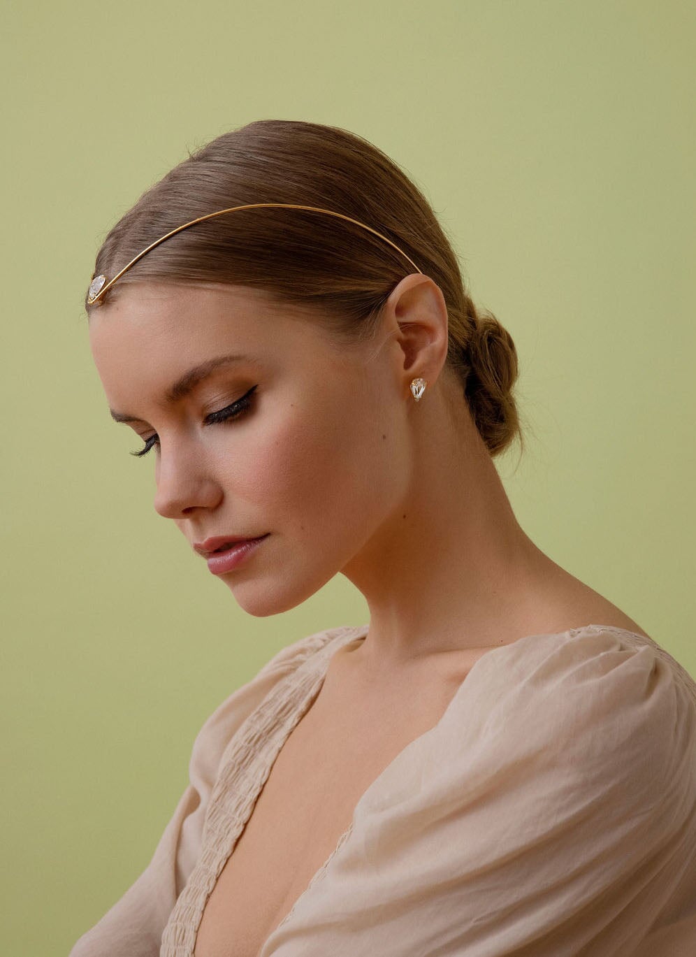 CRYSTAL SWAROVSKI TEARDROP STUD EARRINGS Epona Valley 14K GOLD