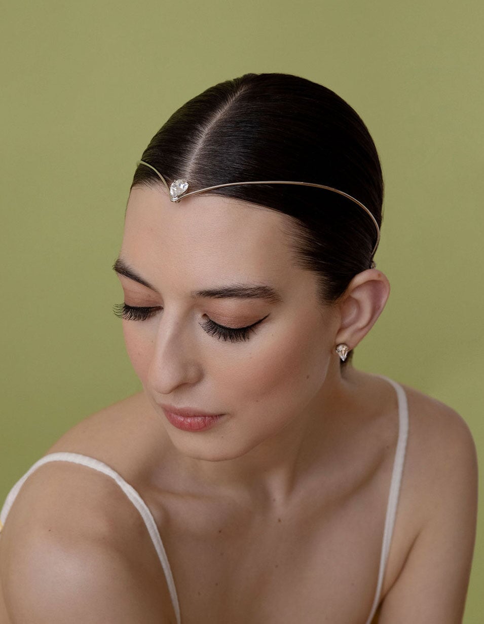 CRYSTAL SWAROVSKI TEARDROP STUD EARRINGS Epona Valley