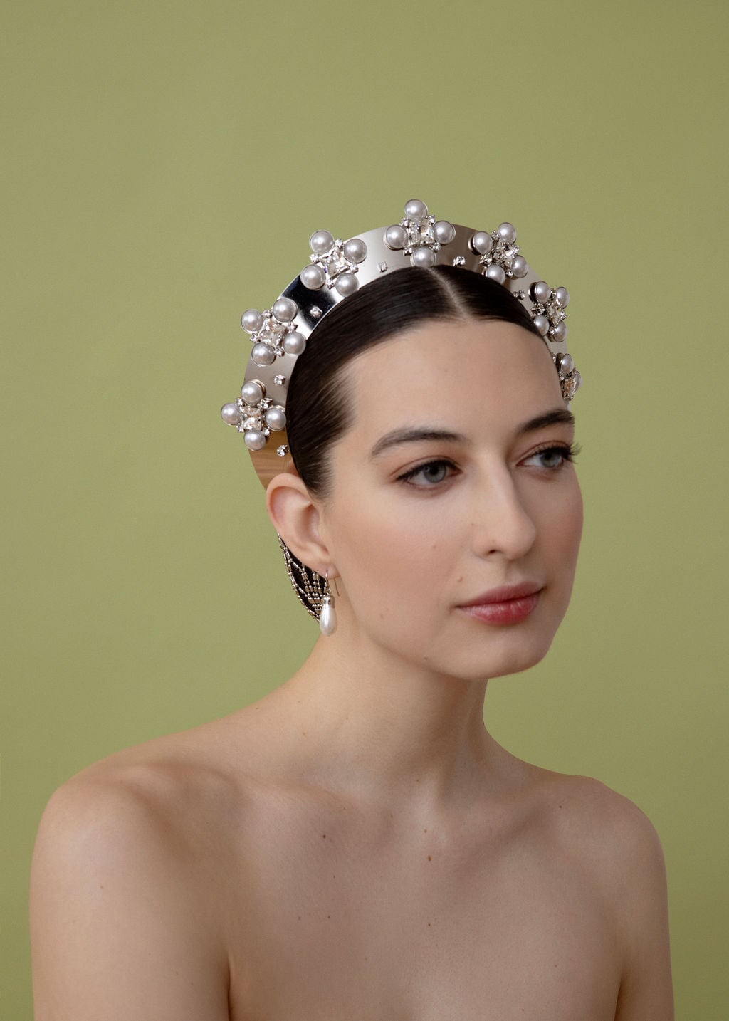 TUDOR CROWN Epona Valley